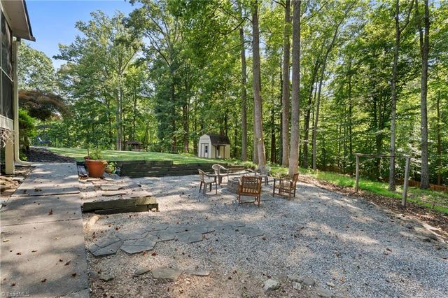 616 Doe Run Drive, Kernersville, NC 27284