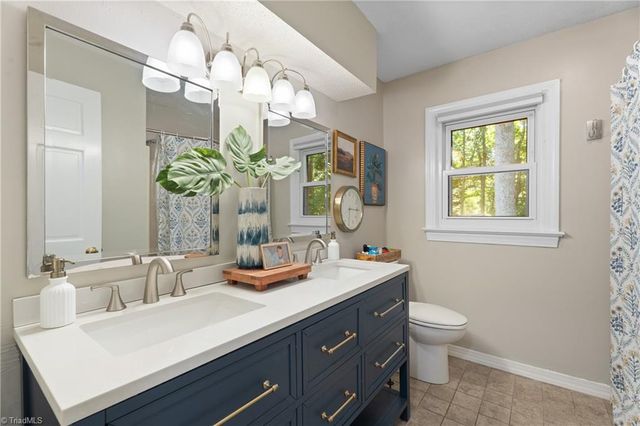 616 Doe Run Drive, Kernersville, NC 27284