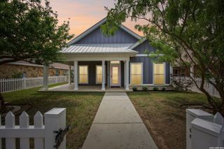 923 Hudson Ln, New Braunfels, TX 78130