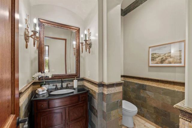 2428 Catalina Avenue, Vista, CA 92084