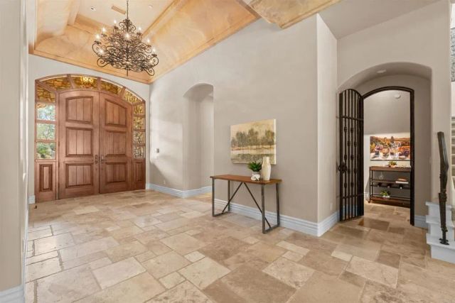 2428 Catalina Avenue, Vista, CA 92084