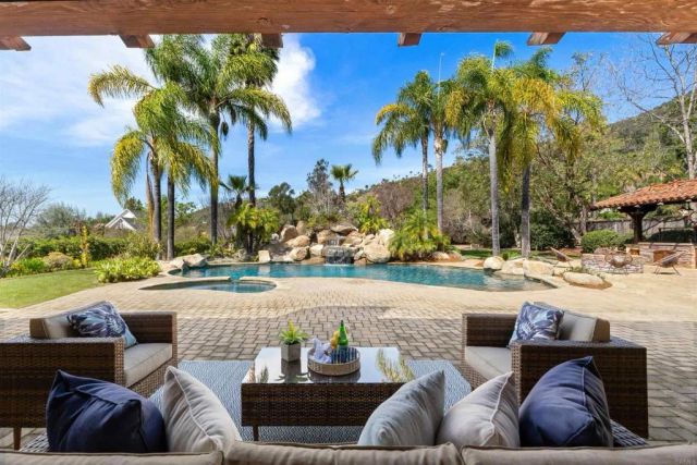 2428 Catalina Avenue, Vista, CA 92084