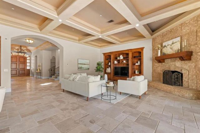 2428 Catalina Avenue, Vista, CA 92084