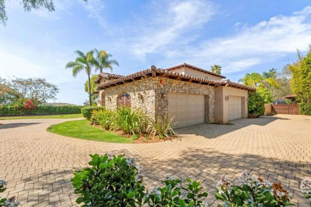 2428 Catalina Avenue, Vista, CA 92084