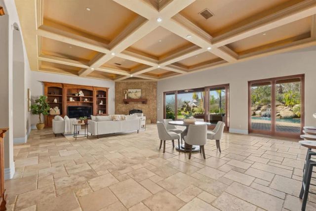 2428 Catalina Avenue, Vista, CA 92084