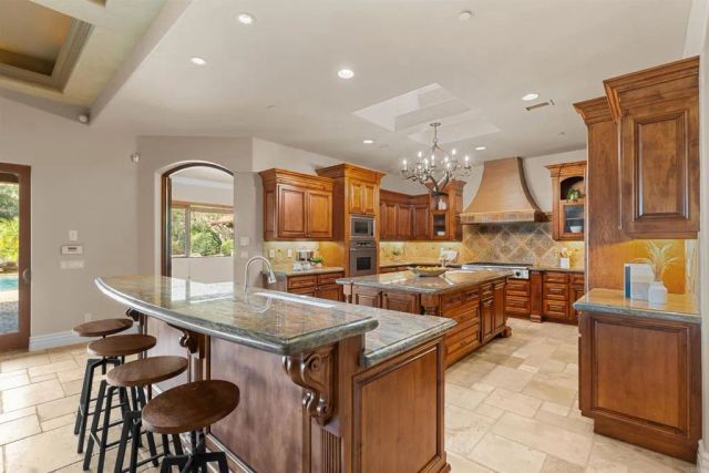 2428 Catalina Avenue, Vista, CA 92084