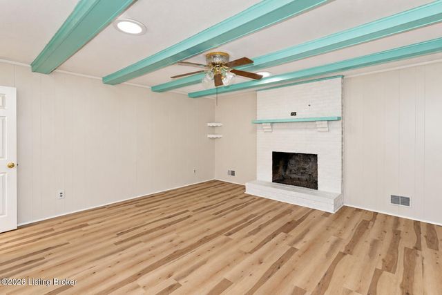 7209 Lawnside Dr, Louisville, KY 40214