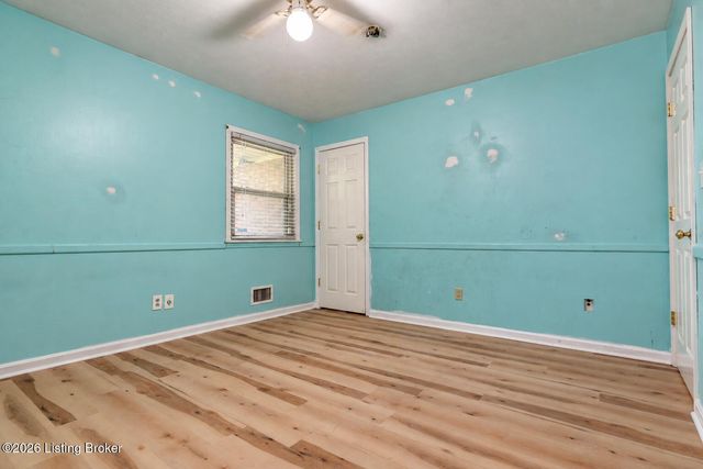 7209 Lawnside Dr, Louisville, KY 40214