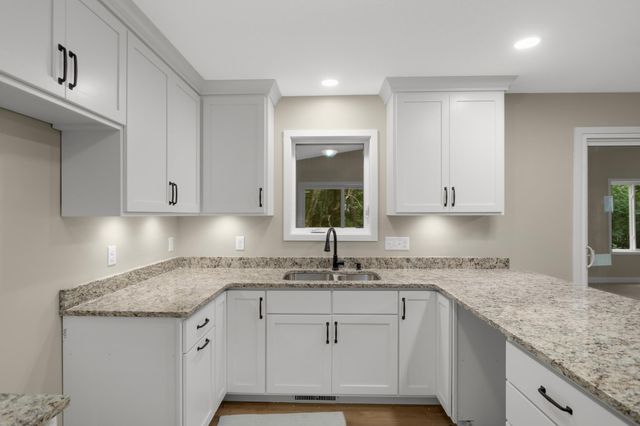 16647 Maniteau Boulevard NW, Andover, MN 55304