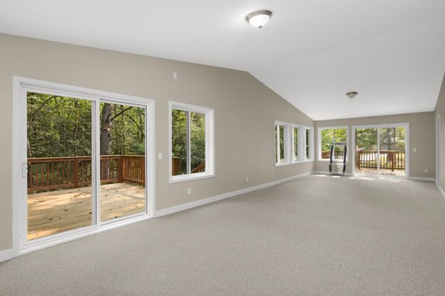 16647 Maniteau Boulevard NW, Andover, MN 55304