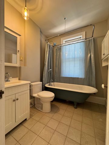 520 Holly Avenue, Saint Paul, MN 55102