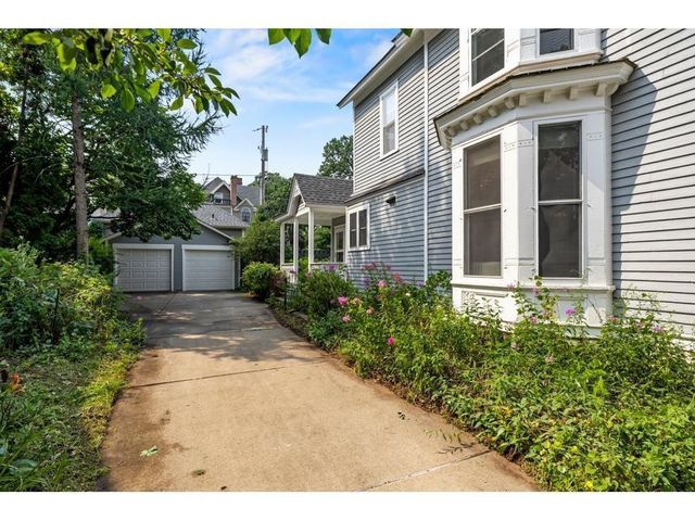 520 Holly Avenue, Saint Paul, MN 55102