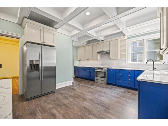 520 Holly Avenue, Saint Paul, MN 55102