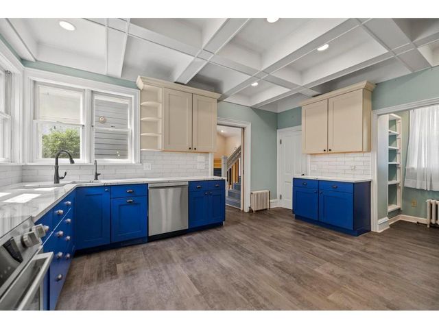 520 Holly Avenue, Saint Paul, MN 55102