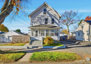 114 Monrovia St, Springfield, MA 01104
