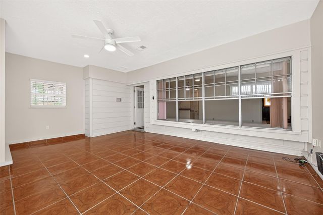 607 E Cypresswood Drive, Spring, TX 77373