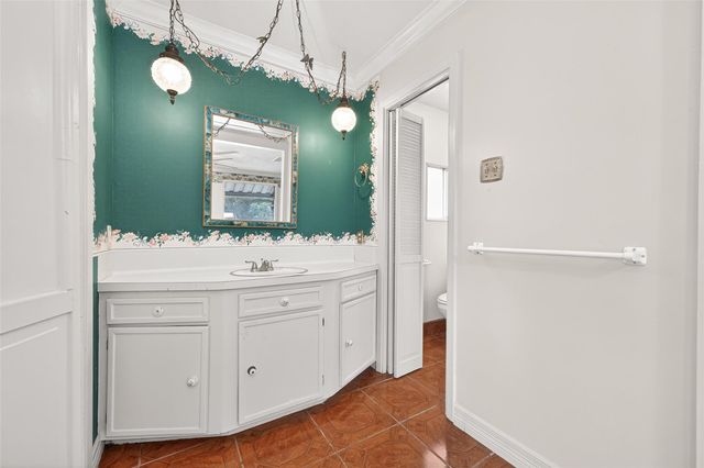 607 E Cypresswood Drive, Spring, TX 77373