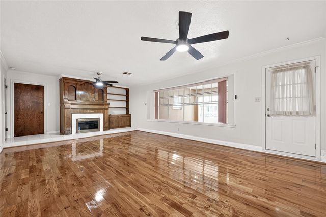 607 E Cypresswood Drive, Spring, TX 77373