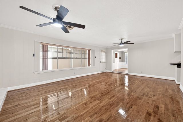 607 E Cypresswood Drive, Spring, TX 77373