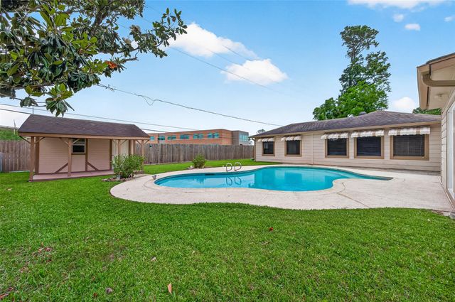 607 E Cypresswood Drive, Spring, TX 77373