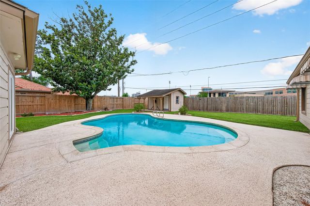 607 E Cypresswood Drive, Spring, TX 77373