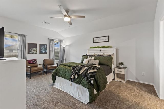 1029 S Appaloosa Lane, Mustang, OK 73064