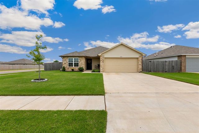 1029 S Appaloosa Lane, Mustang, OK 73064