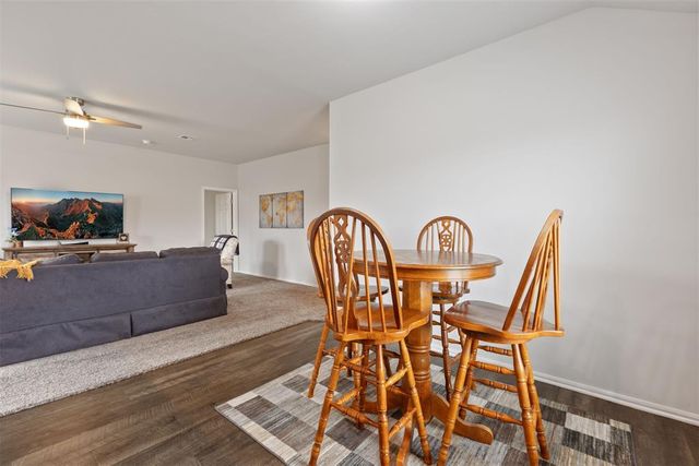 1029 S Appaloosa Lane, Mustang, OK 73064