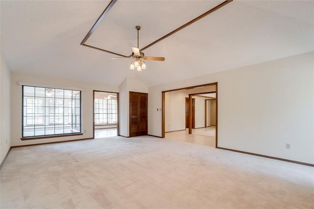 4712 Crystal Lake Road, Norman, OK 73072