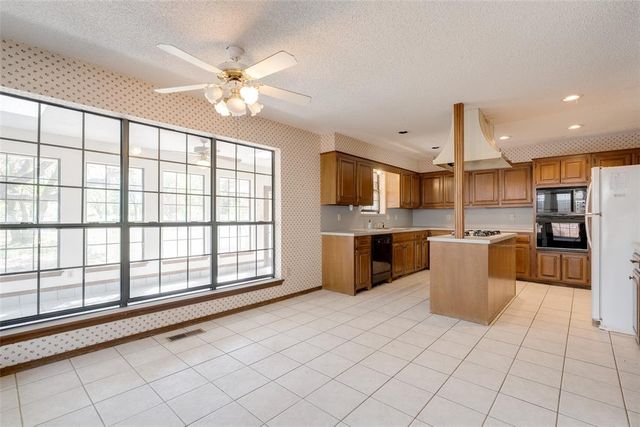 4712 Crystal Lake Road, Norman, OK 73072