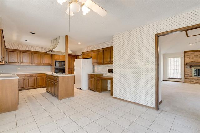 4712 Crystal Lake Road, Norman, OK 73072