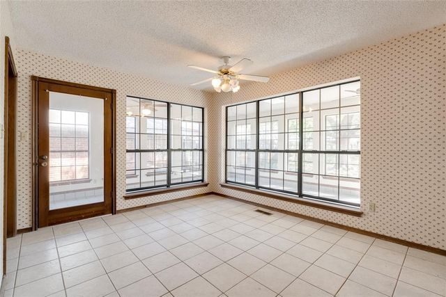 4712 Crystal Lake Road, Norman, OK 73072