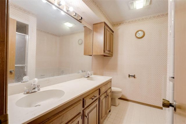 4712 Crystal Lake Road, Norman, OK 73072