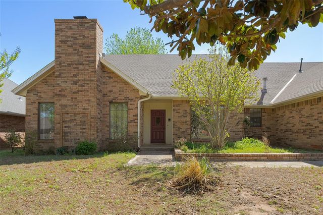 4712 Crystal Lake Road, Norman, OK 73072