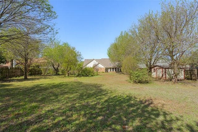 4712 Crystal Lake Road, Norman, OK 73072