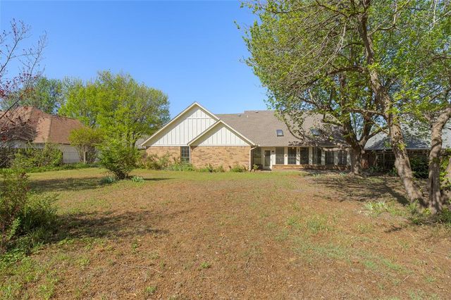 4712 Crystal Lake Road, Norman, OK 73072