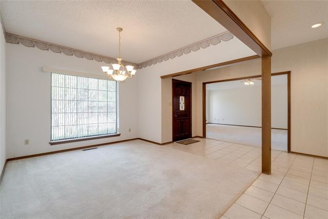 4712 Crystal Lake Road, Norman, OK 73072