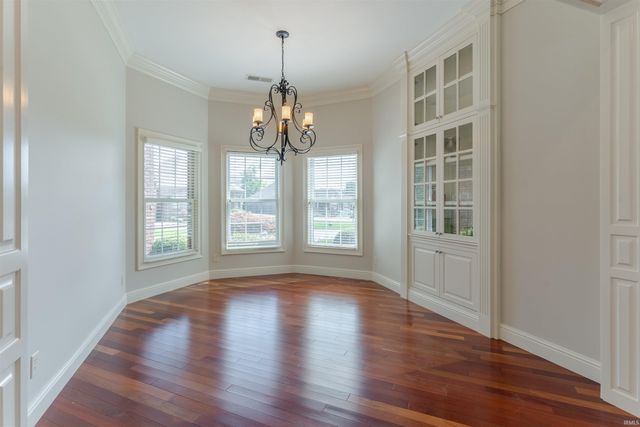 1469 Woodfield Drive, Newburgh, IN 47630