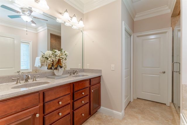 1469 Woodfield Drive, Newburgh, IN 47630