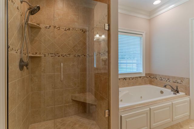 1469 Woodfield Drive, Newburgh, IN 47630