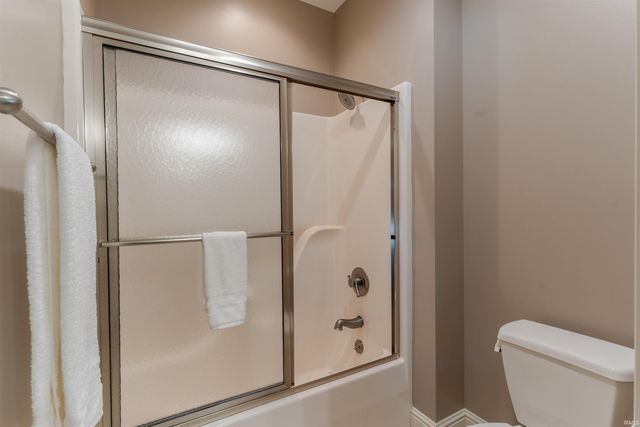 1469 Woodfield Drive, Newburgh, IN 47630