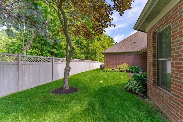 1469 Woodfield Drive, Newburgh, IN 47630