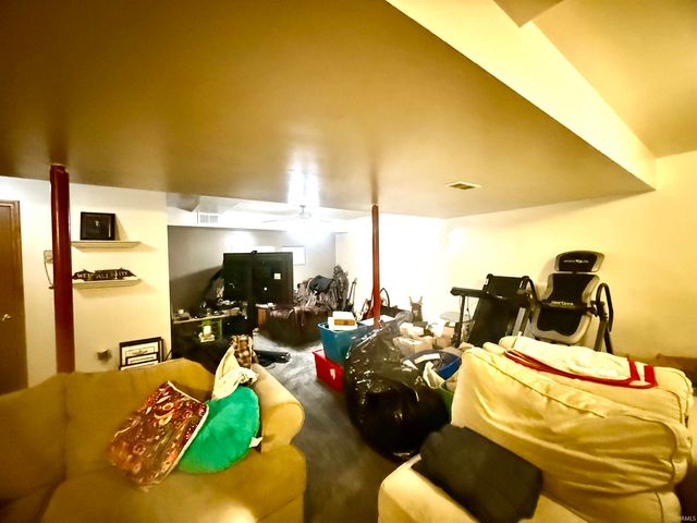 2709 S Lincoln Boulevard, Marion, IN 46953