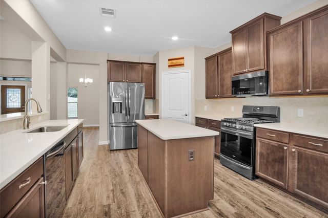 150 Sky Oak Lane, Huntsville, TX 77340