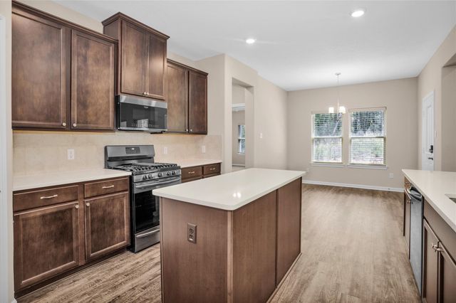 150 Sky Oak Lane, Huntsville, TX 77340