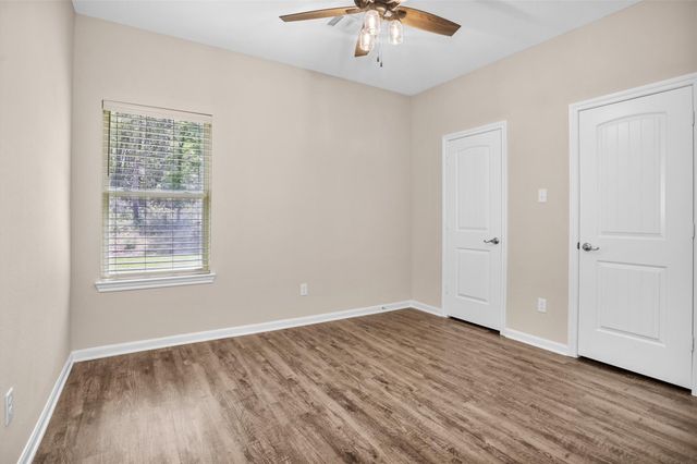 150 Sky Oak Lane, Huntsville, TX 77340