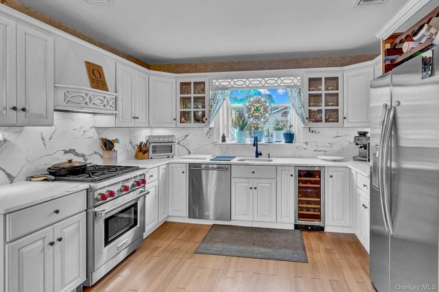 27 McGaw Avenue, Lake Grove, NY 11755