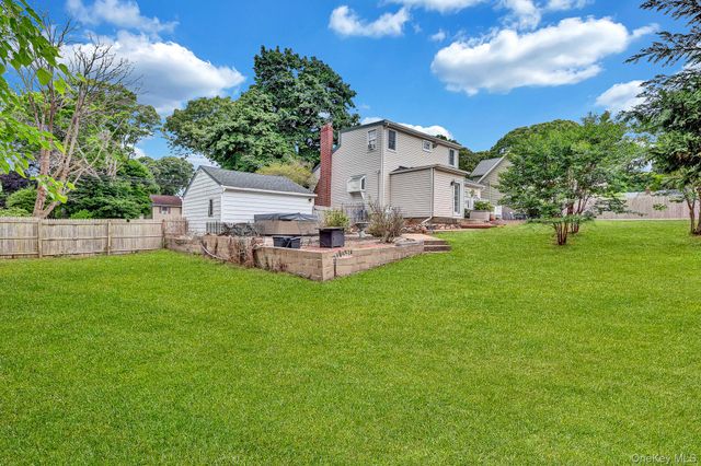 27 McGaw Avenue, Lake Grove, NY 11755