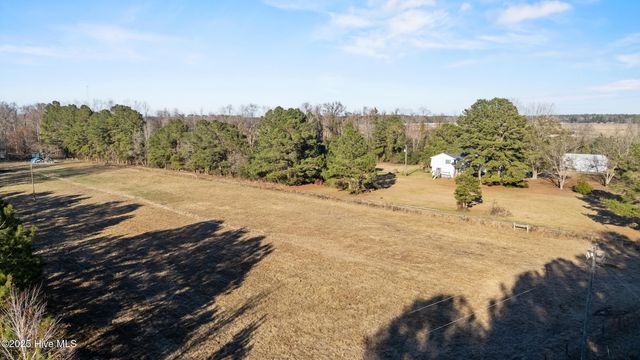 1216 Malpass Corner Road, Burgaw, NC 28425