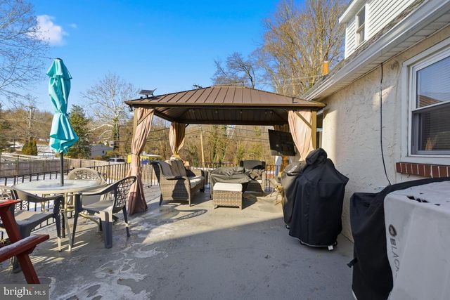 1365 VALLEY RD, Woodlyn, PA 19094